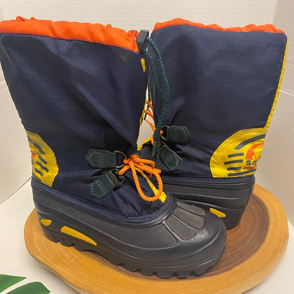 Sorel ReTRO 80’s 90’s Snow Boots Multi Color Lace Up